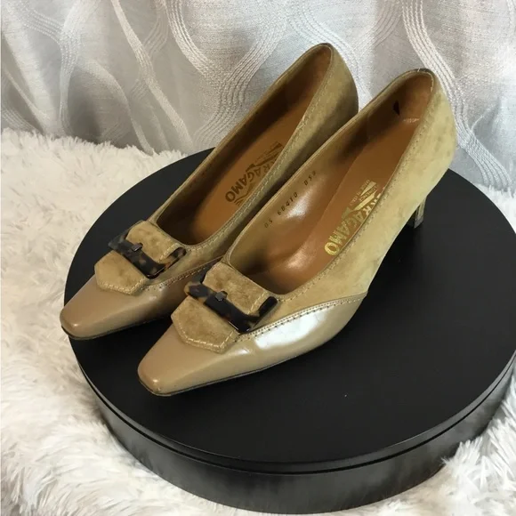 Salvatore Ferragamo Beige Leather Pointed Toe Pumps - Picture 8 of 9